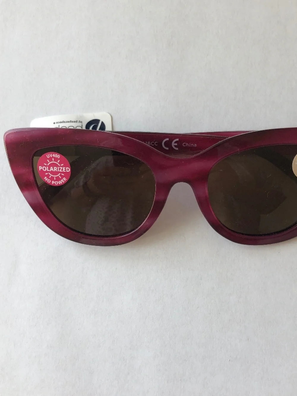 NEW MAGENTA CAPRI PEEPERS CAT EYE  UV400 Polarized SUNGLASSES‎